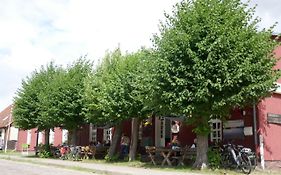 Gaststätte und Ferienhof Zu den Linden